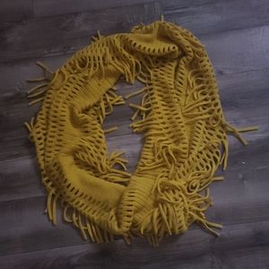 💜 5/$8 yellow scarf